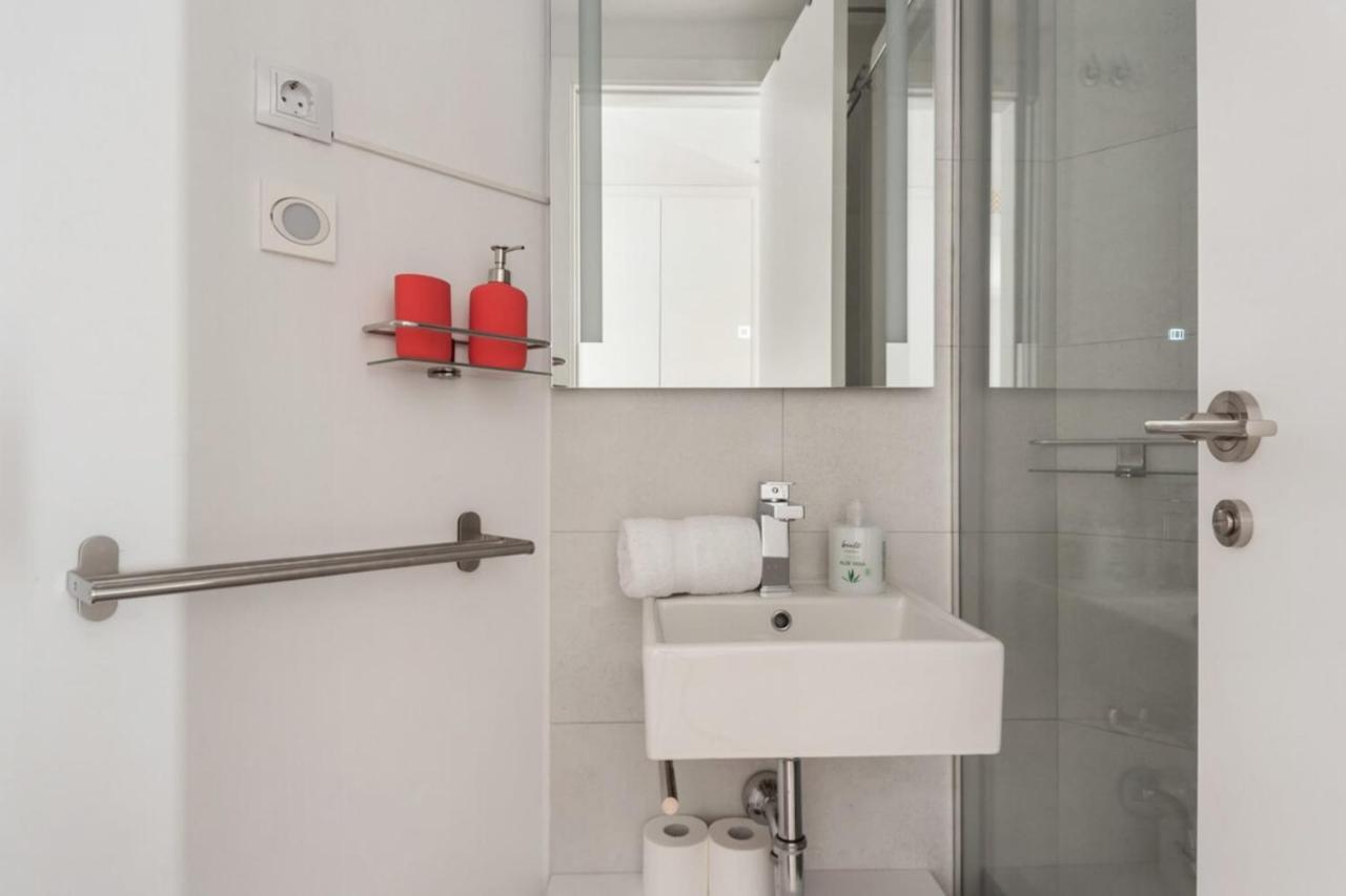 Incredible Design 2 Bedroom Apartment In Centro Madrid Buitenkant foto