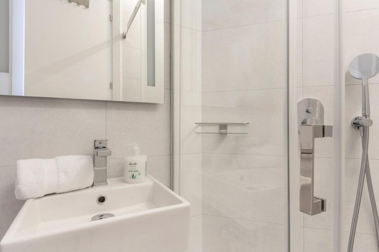 Incredible Design 2 Bedroom Apartment In Centro Madrid Buitenkant foto