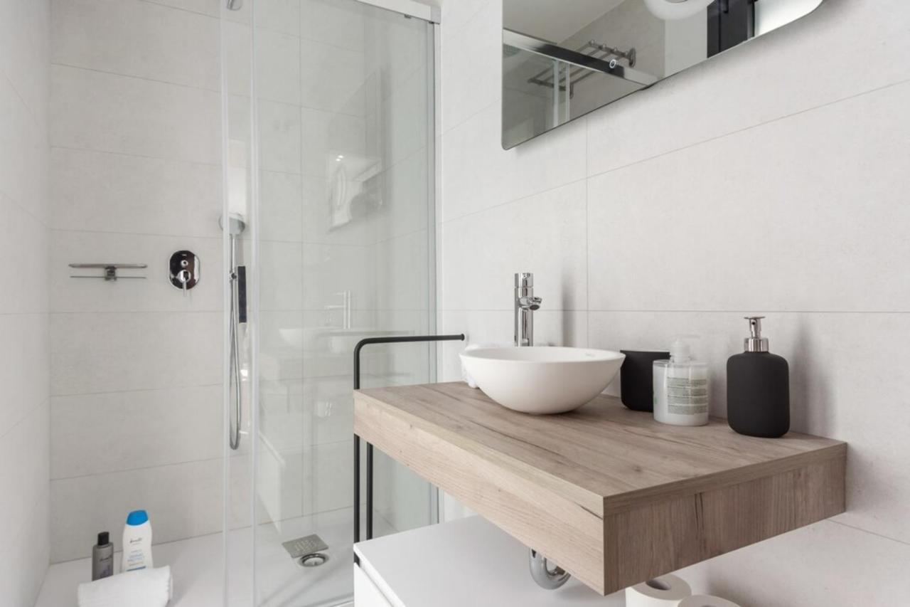 Incredible Design 2 Bedroom Apartment In Centro Madrid Buitenkant foto