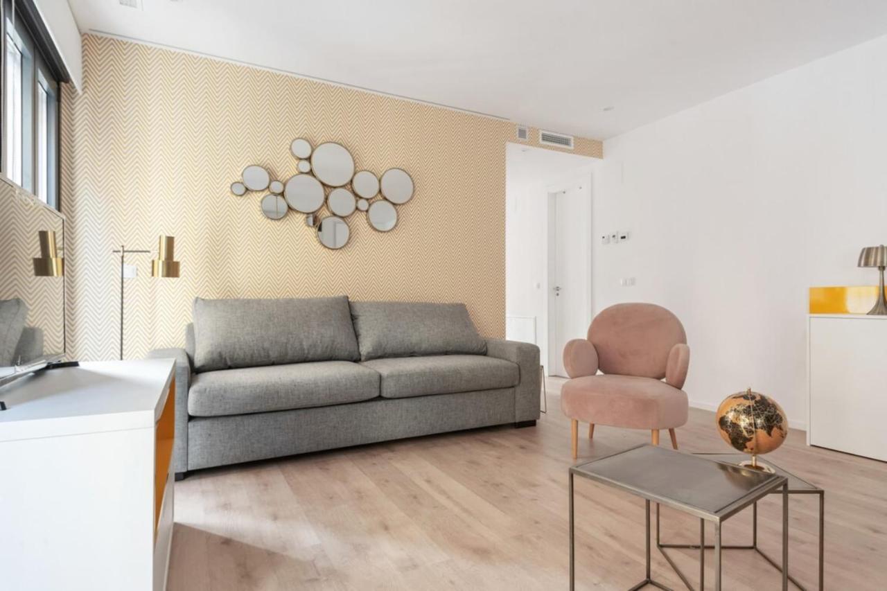 Incredible Design 2 Bedroom Apartment In Centro Madrid Buitenkant foto